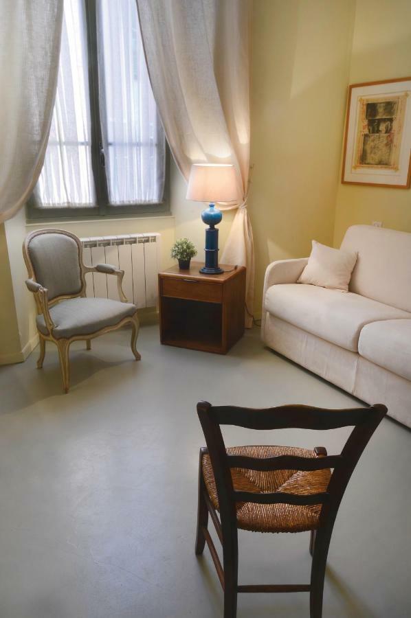 La Tour Bouigas Appartement LʼIsle-sur-la-Sorgue Buitenkant foto