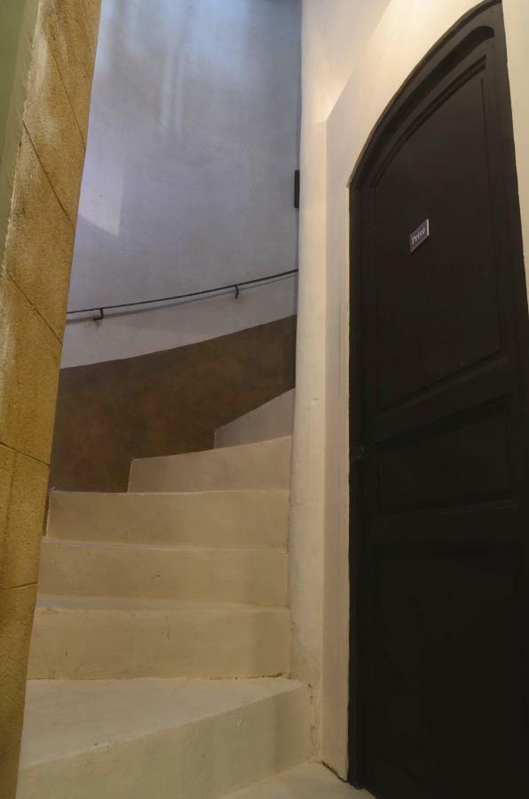 La Tour Bouigas Appartement LʼIsle-sur-la-Sorgue Buitenkant foto